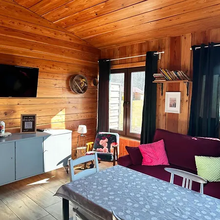 Apartment Lesny Zakatek Uroczysko -apartamenty Nowoczesnej Stodoly Stogniewice